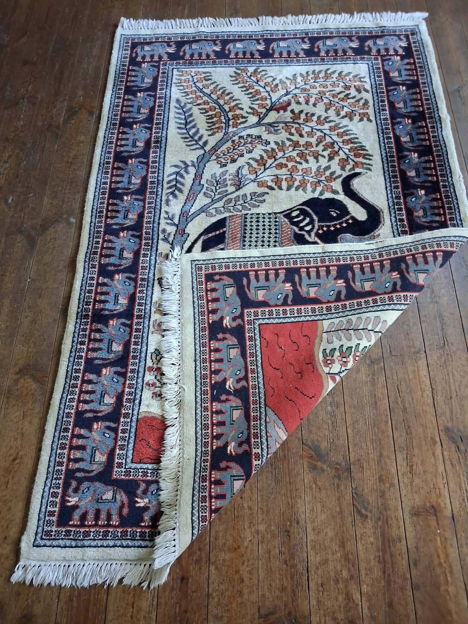 Handmade Indian rug Rajasthan 190x123cm