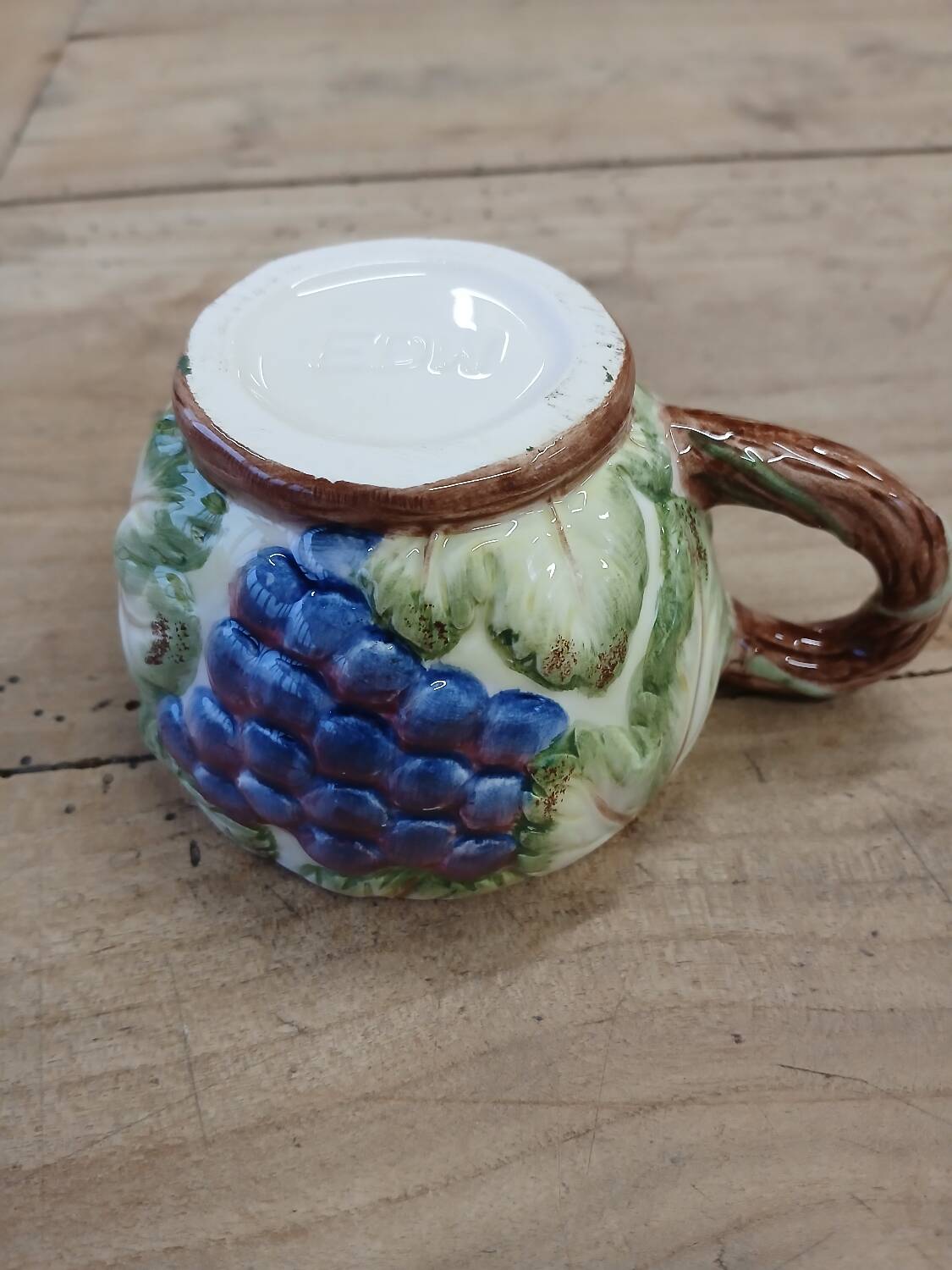 Slip cup and saucer