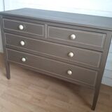Antique chest of drawers