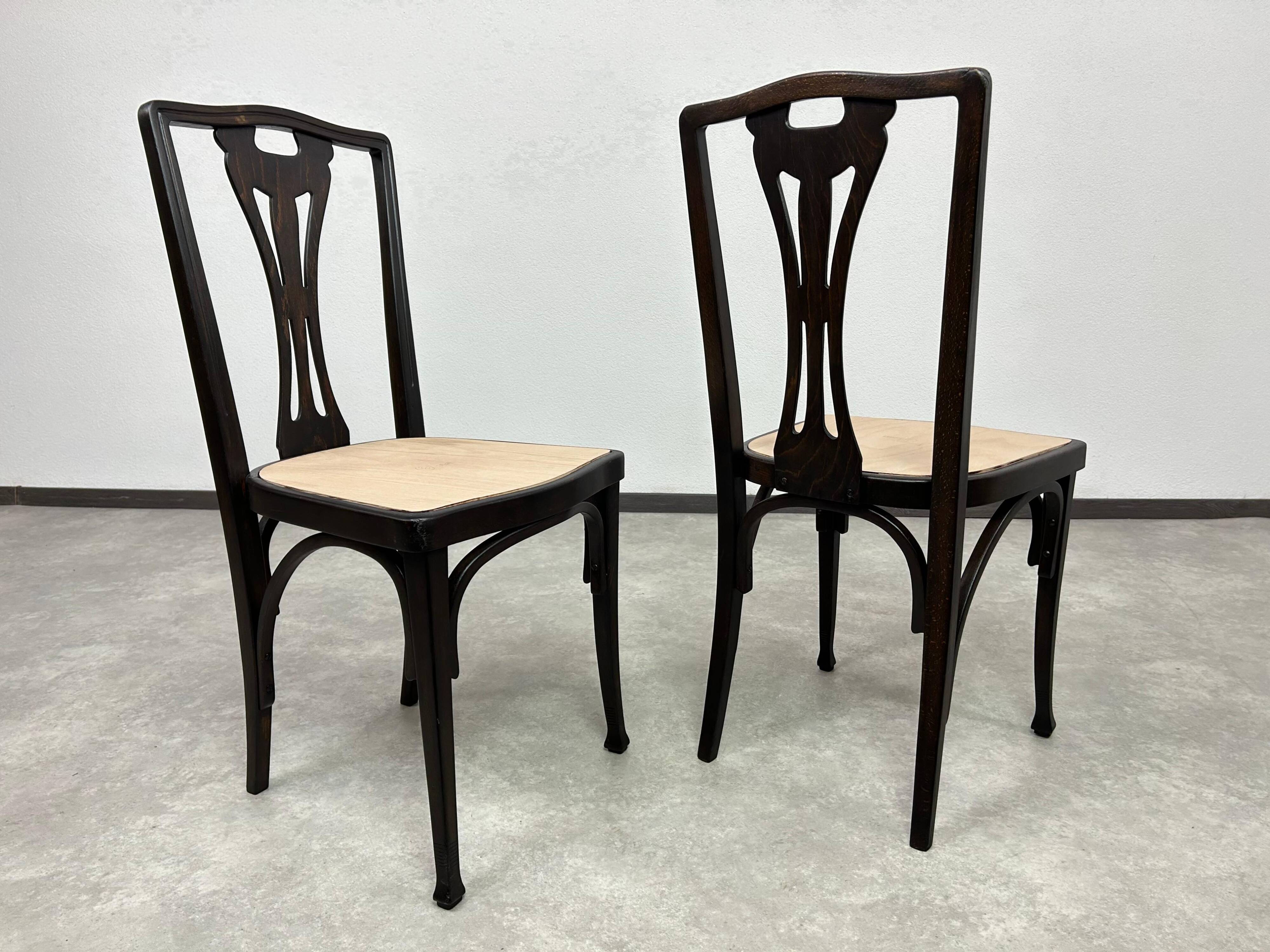 Set of 6 dining chairs no.319 by J&J Kohn