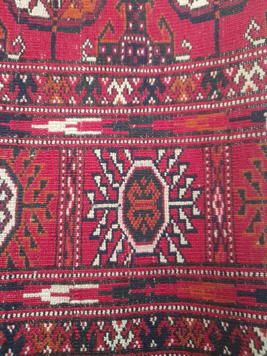 Bukhara rug 163x114 cm hand-knotted