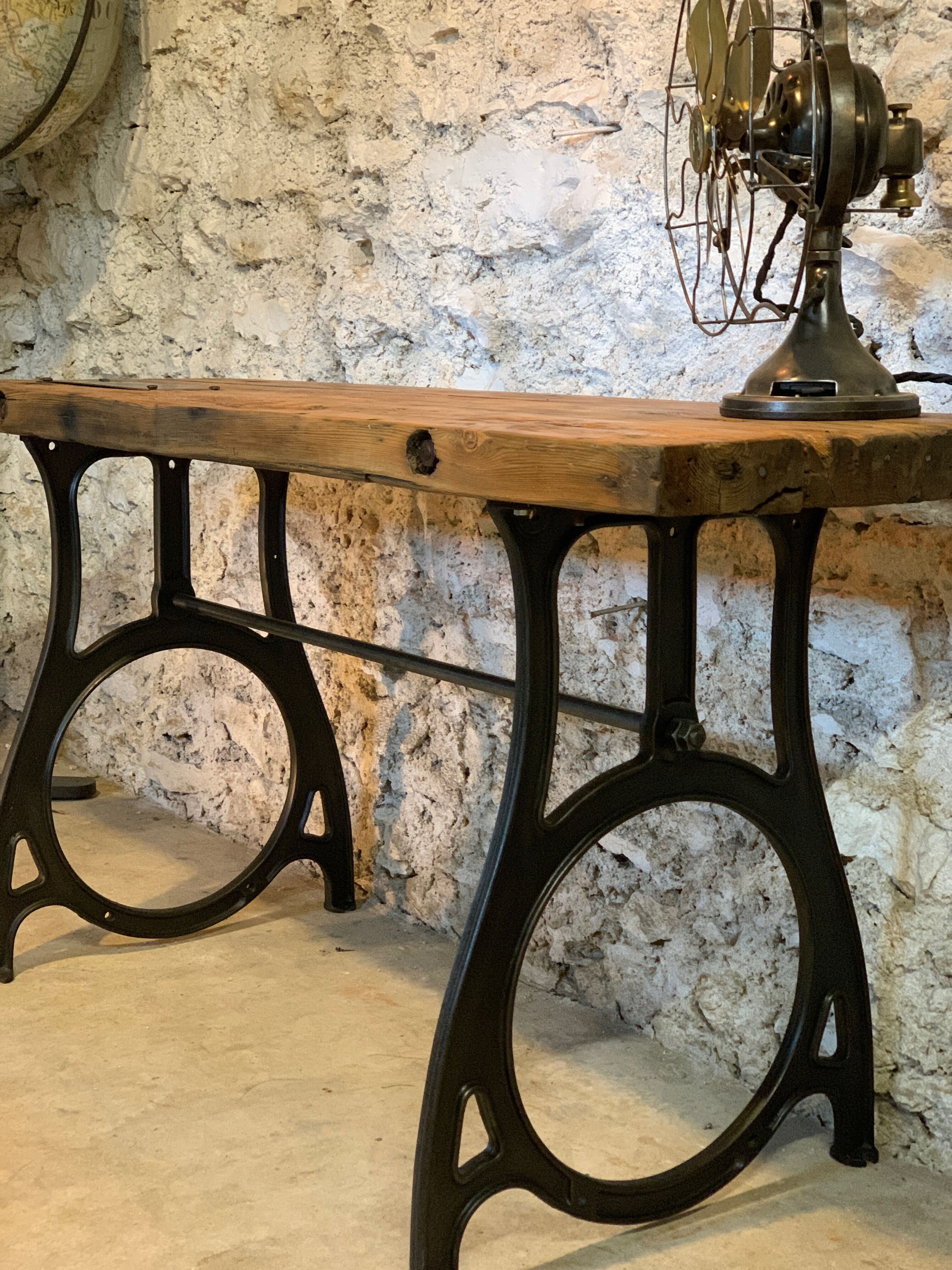 Established cast-iron stand shop console