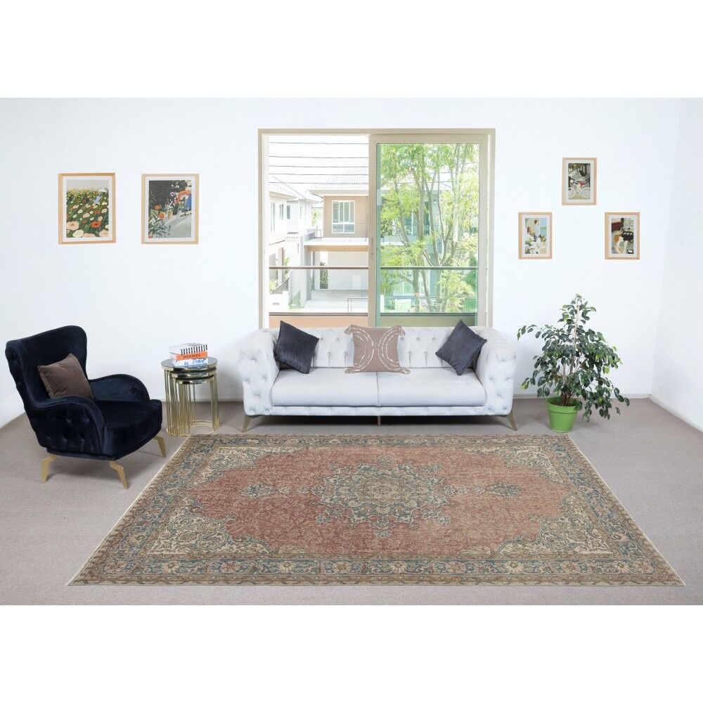 Vintage Handmade Wool Area Rug. One of a kind Turkish Carpet with Medallion Design