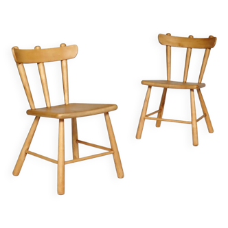 Paire de chaises en pin années 40