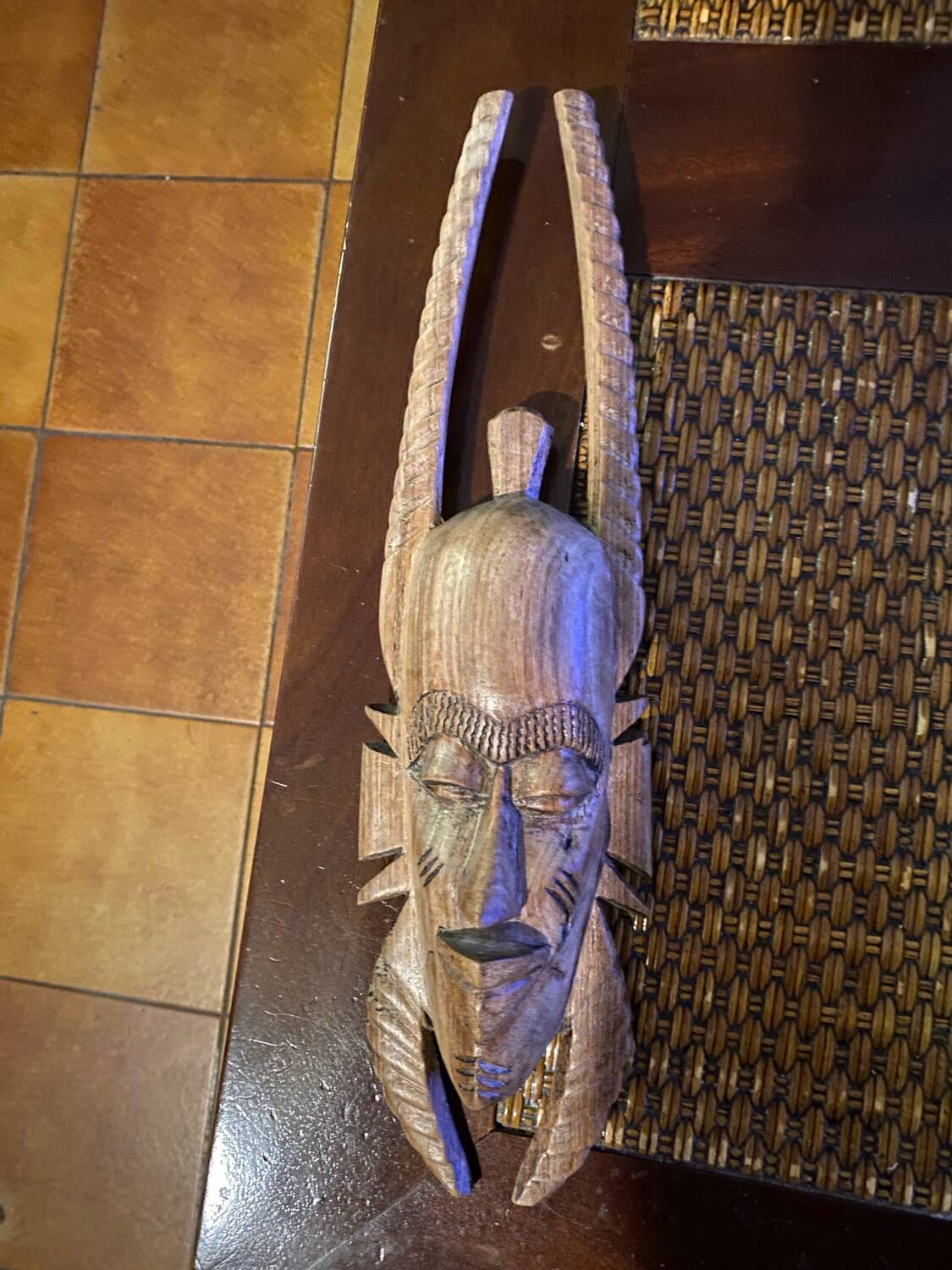 Masque africain en bois
