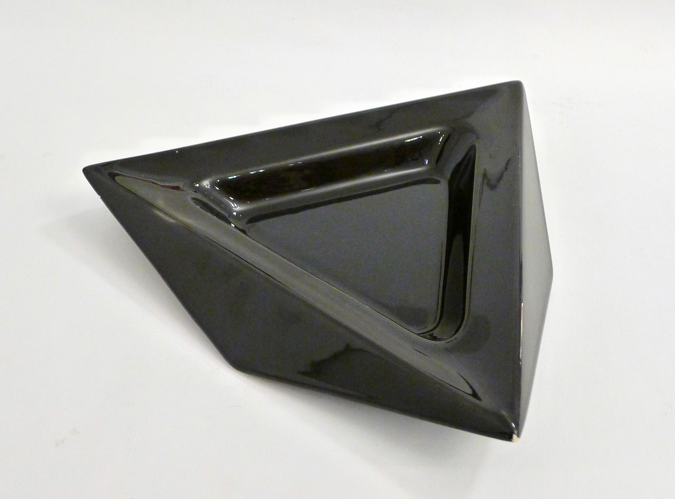 Black triangular trinket bowl