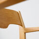 Chaise en bois avec accoudoirs