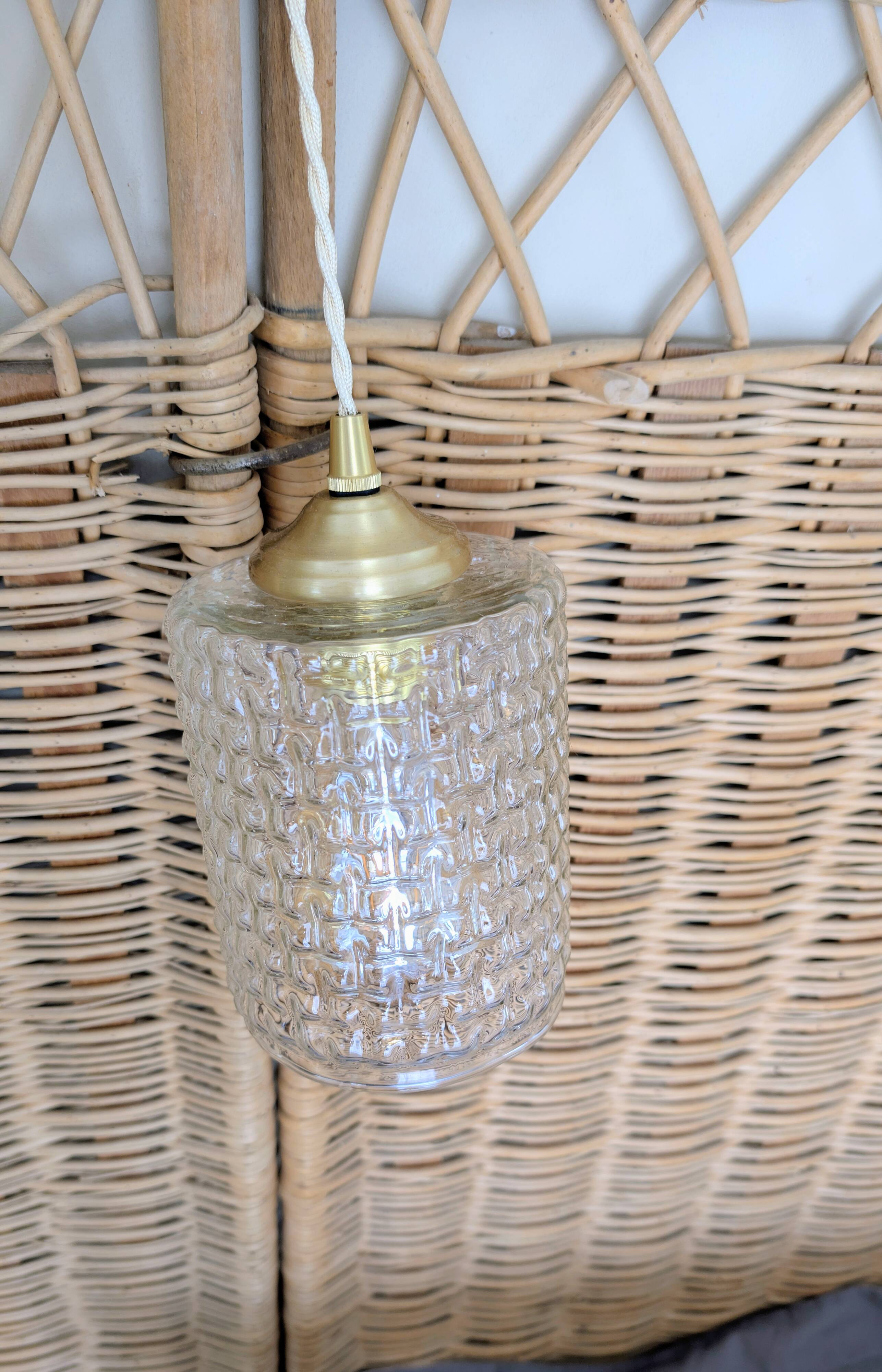 Hammered glass table lamp with vintage style shade