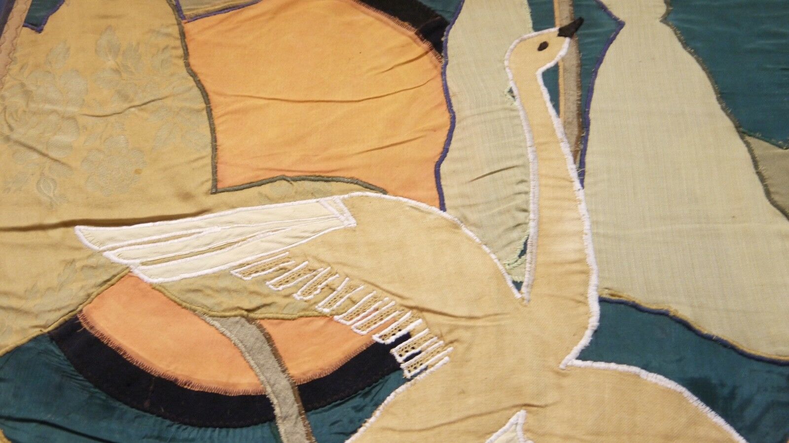 Tapestry and silk a bird decor 1930 geometry cutting in the state