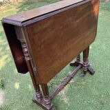 Folding side table on wheels