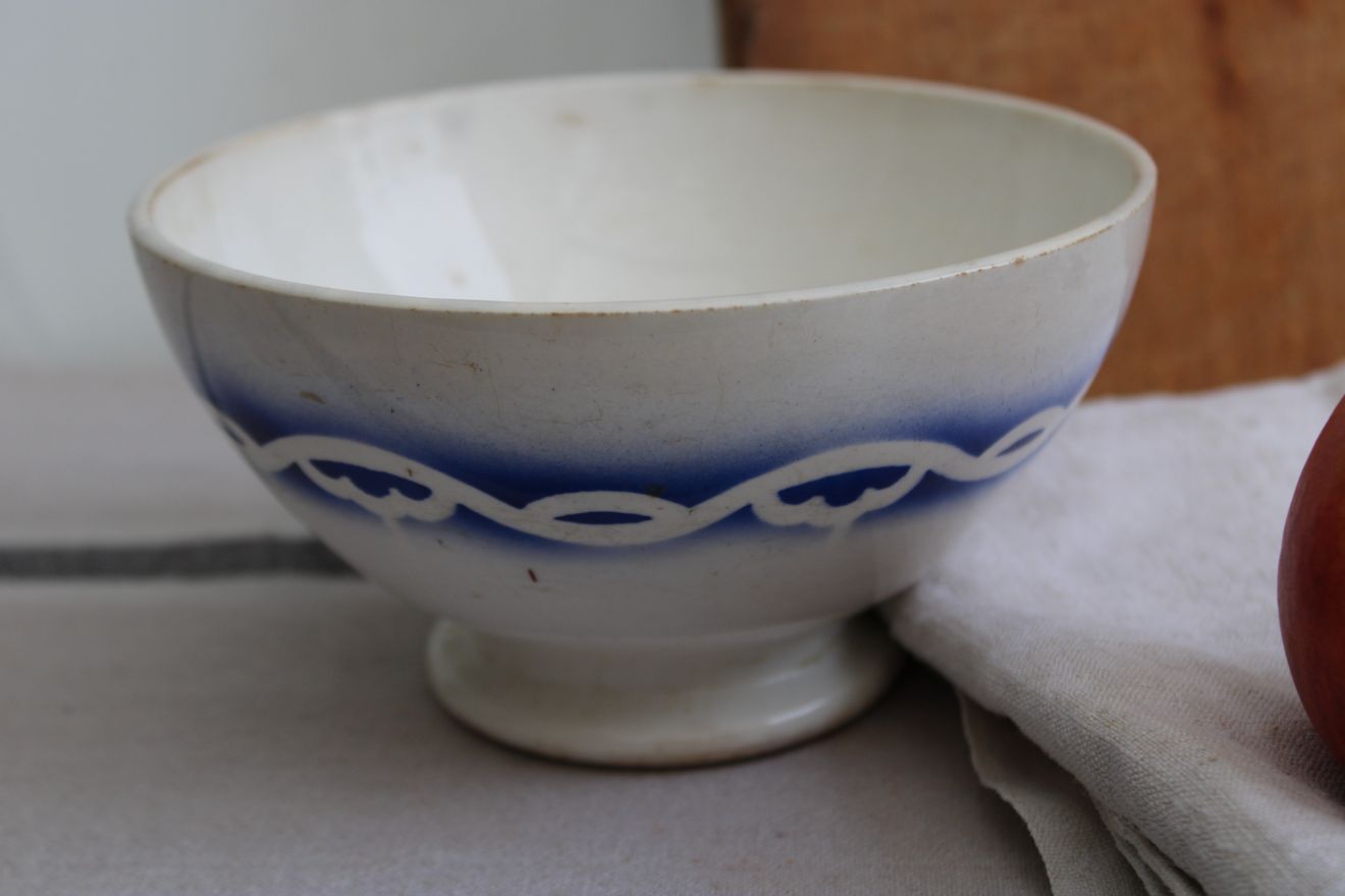 Set of 2 antique ceramic bowls