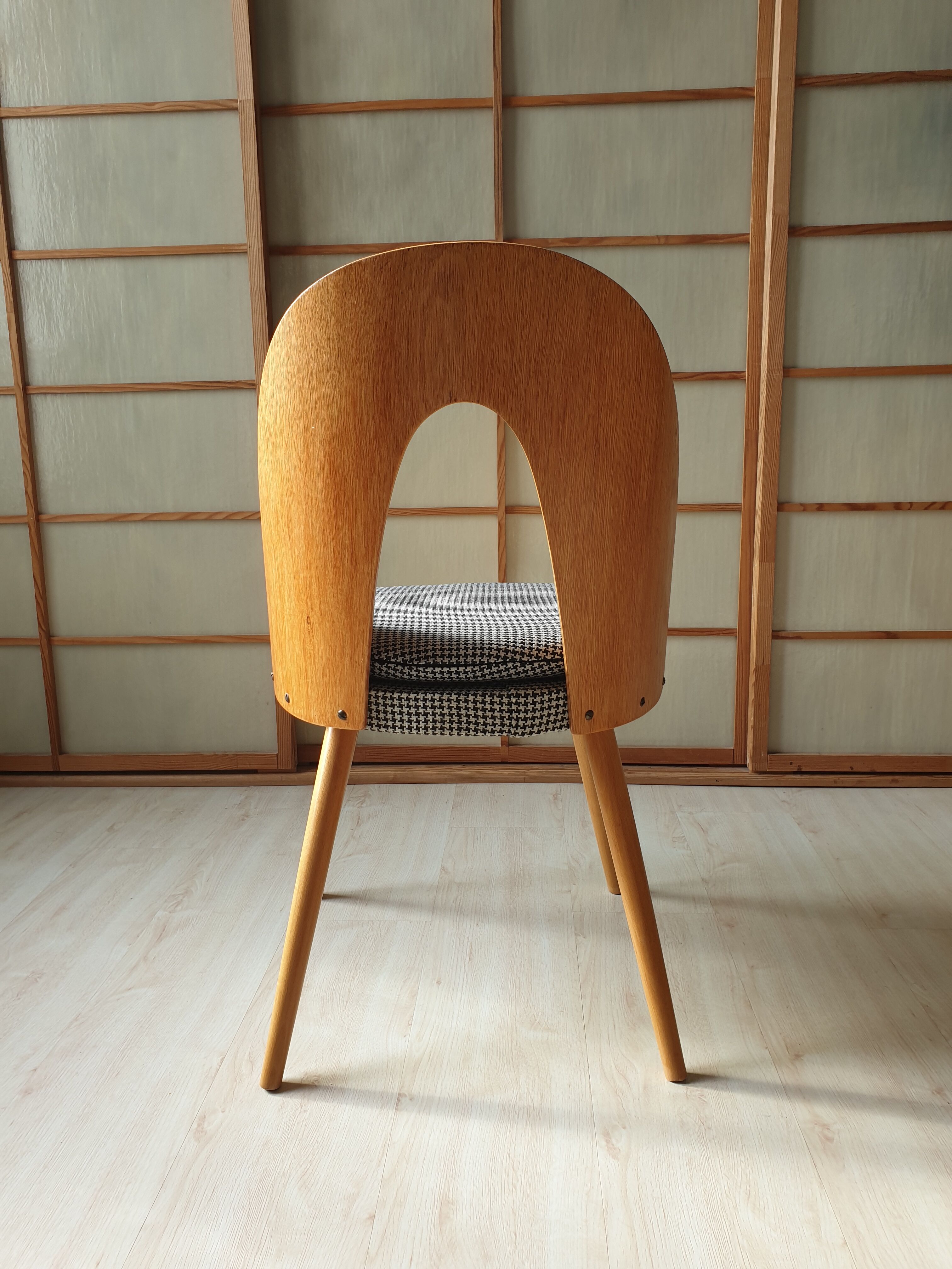 Antonin Suman chairs 60