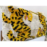 Coussin Ikat tigres persans