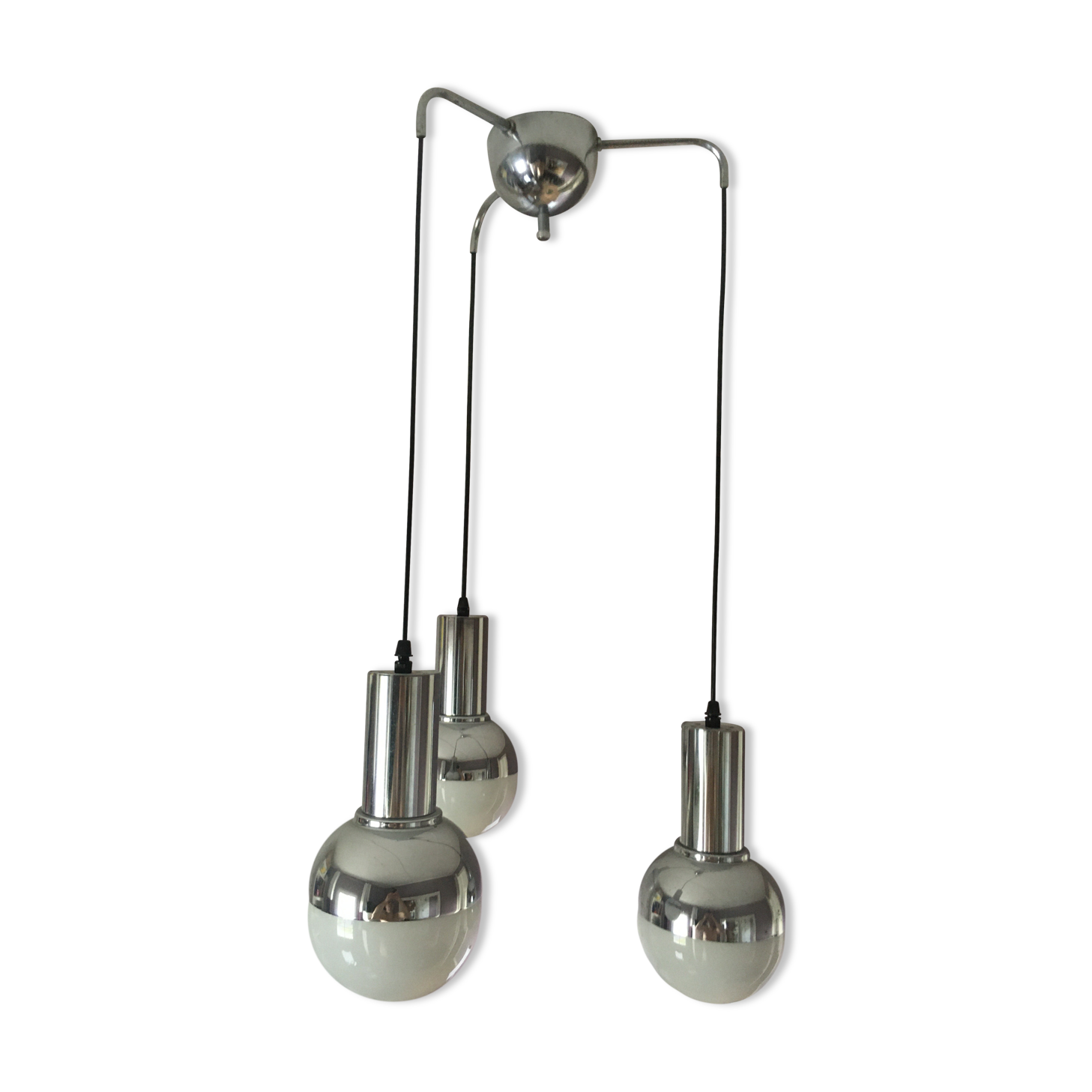 Suspension 3 chrome balls and opaline