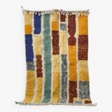 Decorated wool rug, size 200cm x 300cm