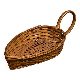 Vintage wicker rattan basket, leaf-shaped tray.