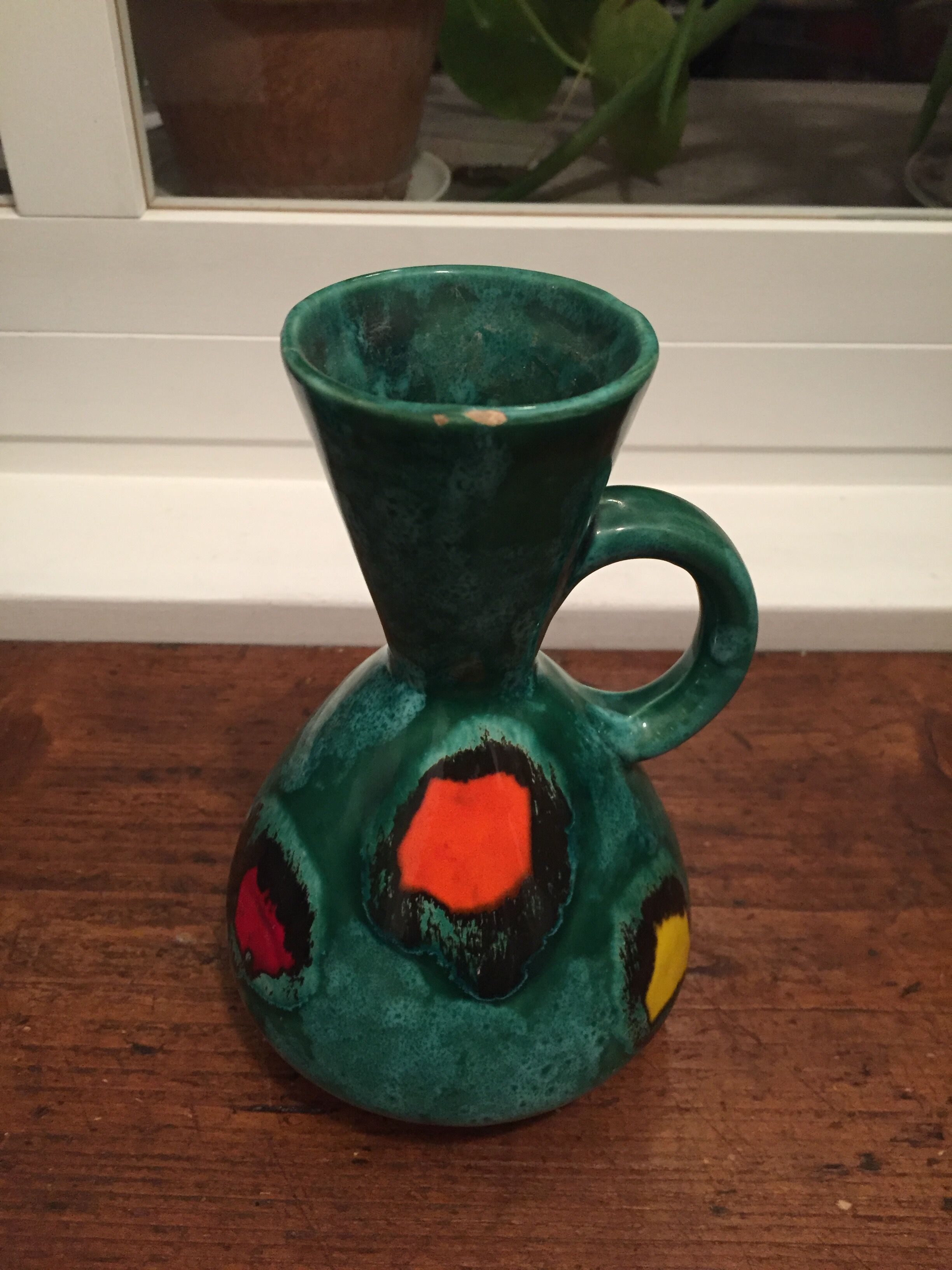 Paire de vases Vallauris à anses torsadées