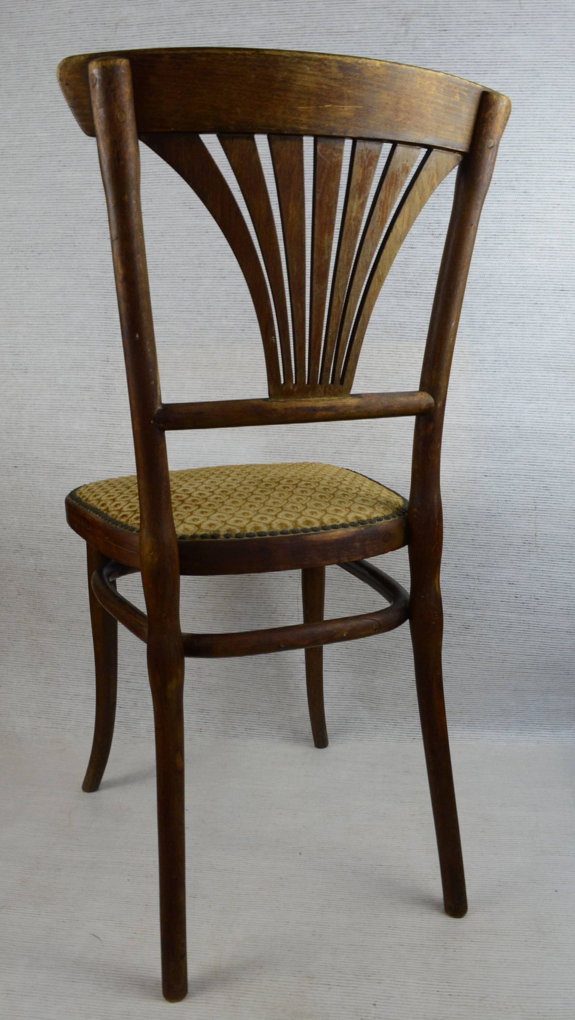 Pair of Thonet chairs with palmette Art Deco. Model 221.