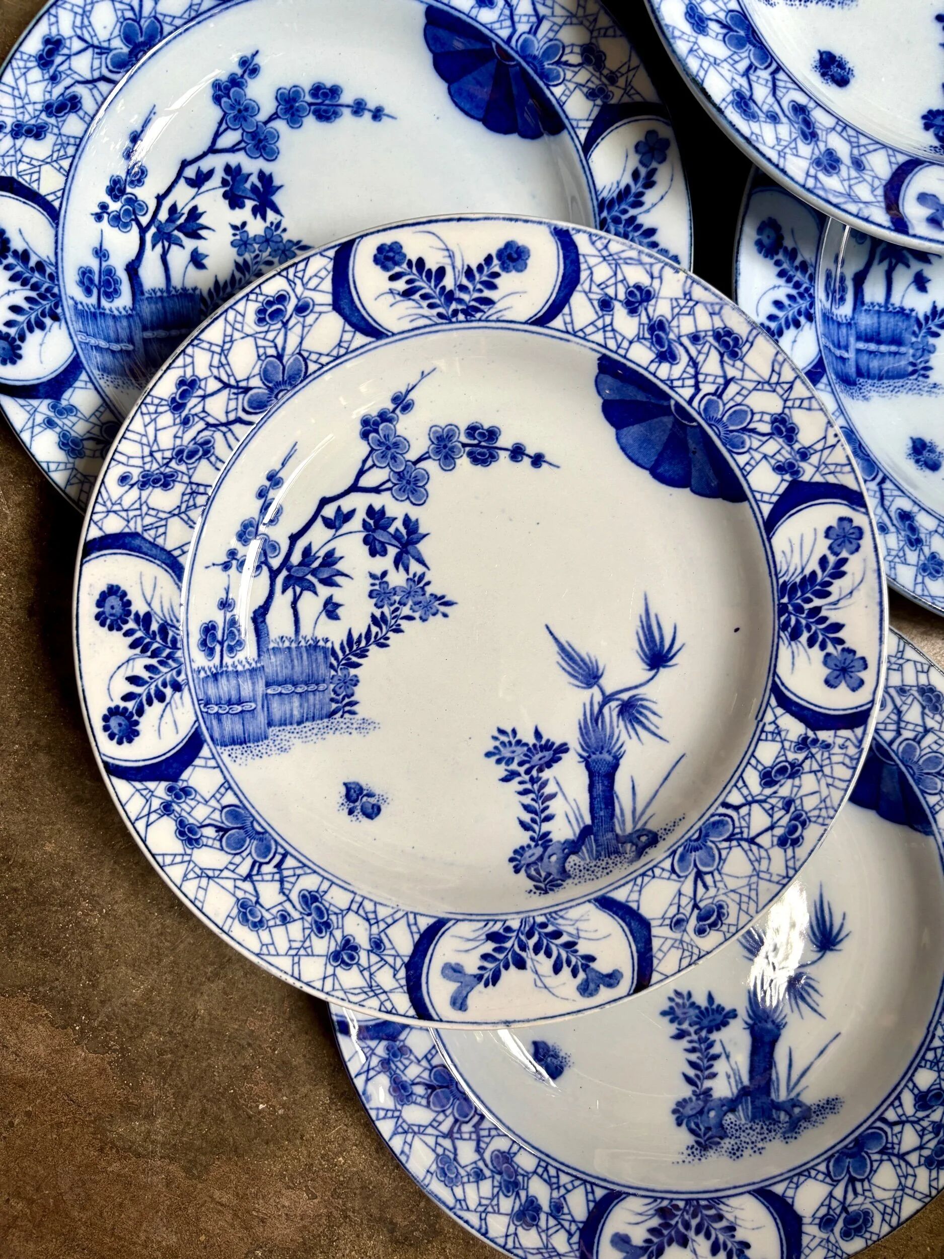 6 deep plates Creil & Montereau in blue ironstone, "Japan" service.
