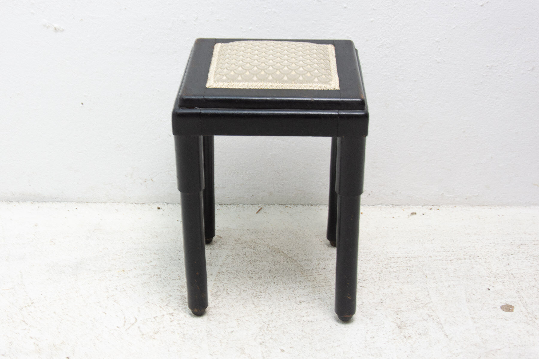 Tabouret rembourré historicisme repose-pieds années 1910, Autriche Hongrie