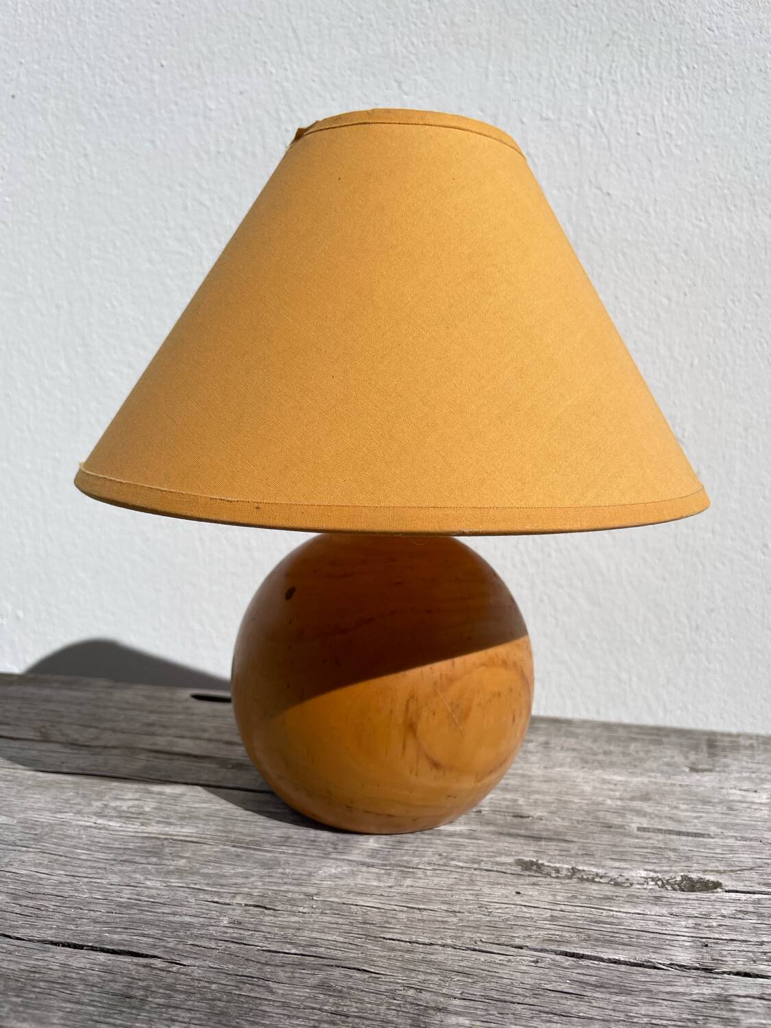 Table lamp in turned wood, ball 1990