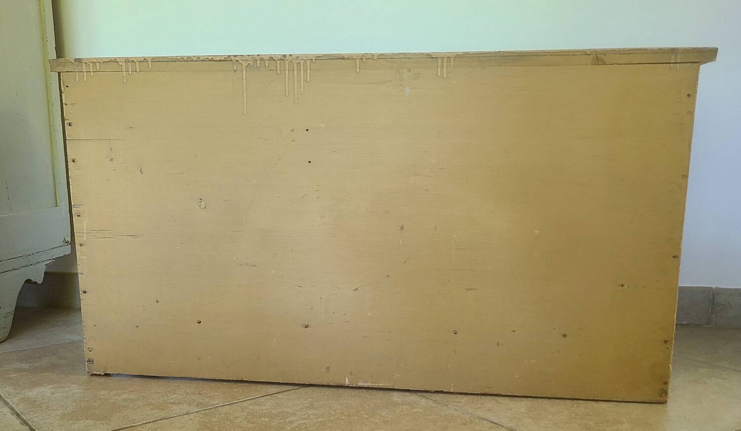 Vintage ochre bench locker shelf