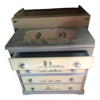Children's bedroom chest of drawers