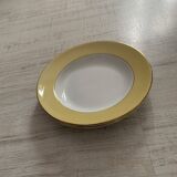 White and pastel yellow Amandinoise plates