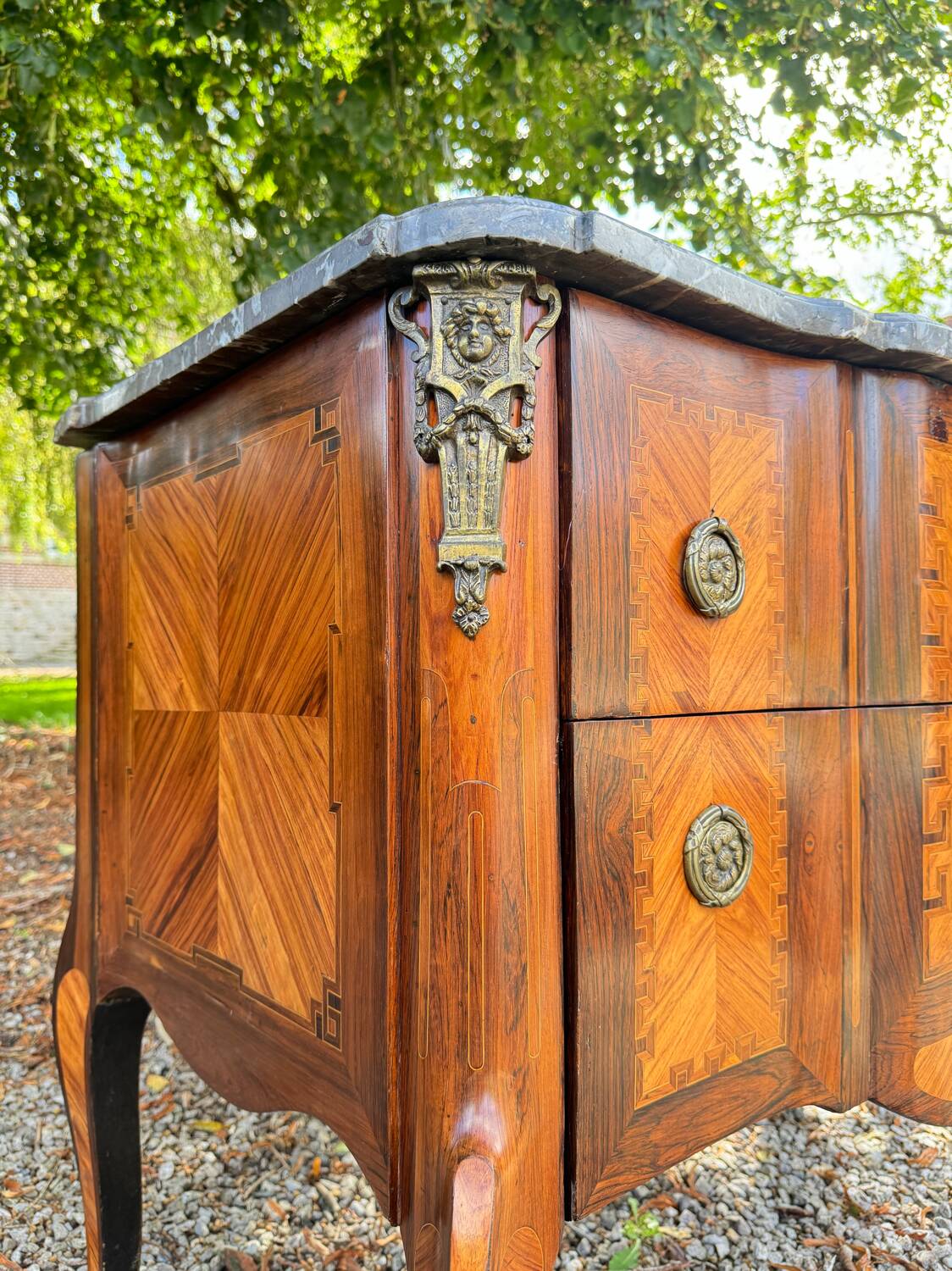 Transition period marquetry chest of drawers, late 18th century