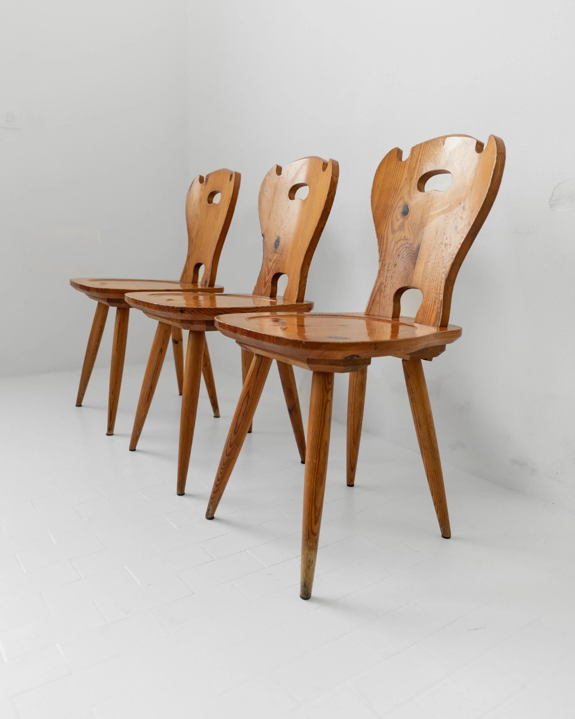 Set of 3 vintage wooden farmhouse chairs from the 1960s.