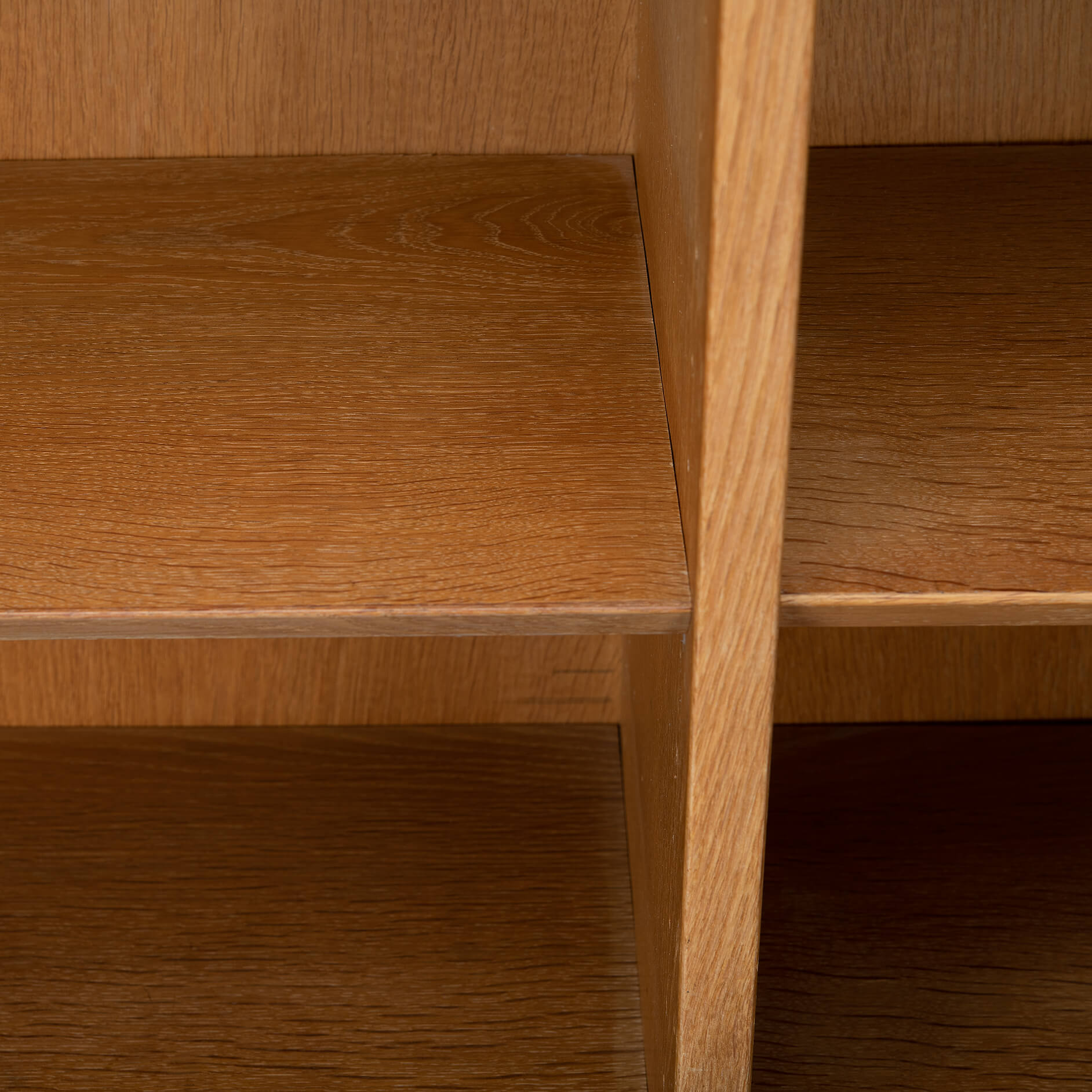 Danish Design Oak Bookcase by Hundevad, 1960s