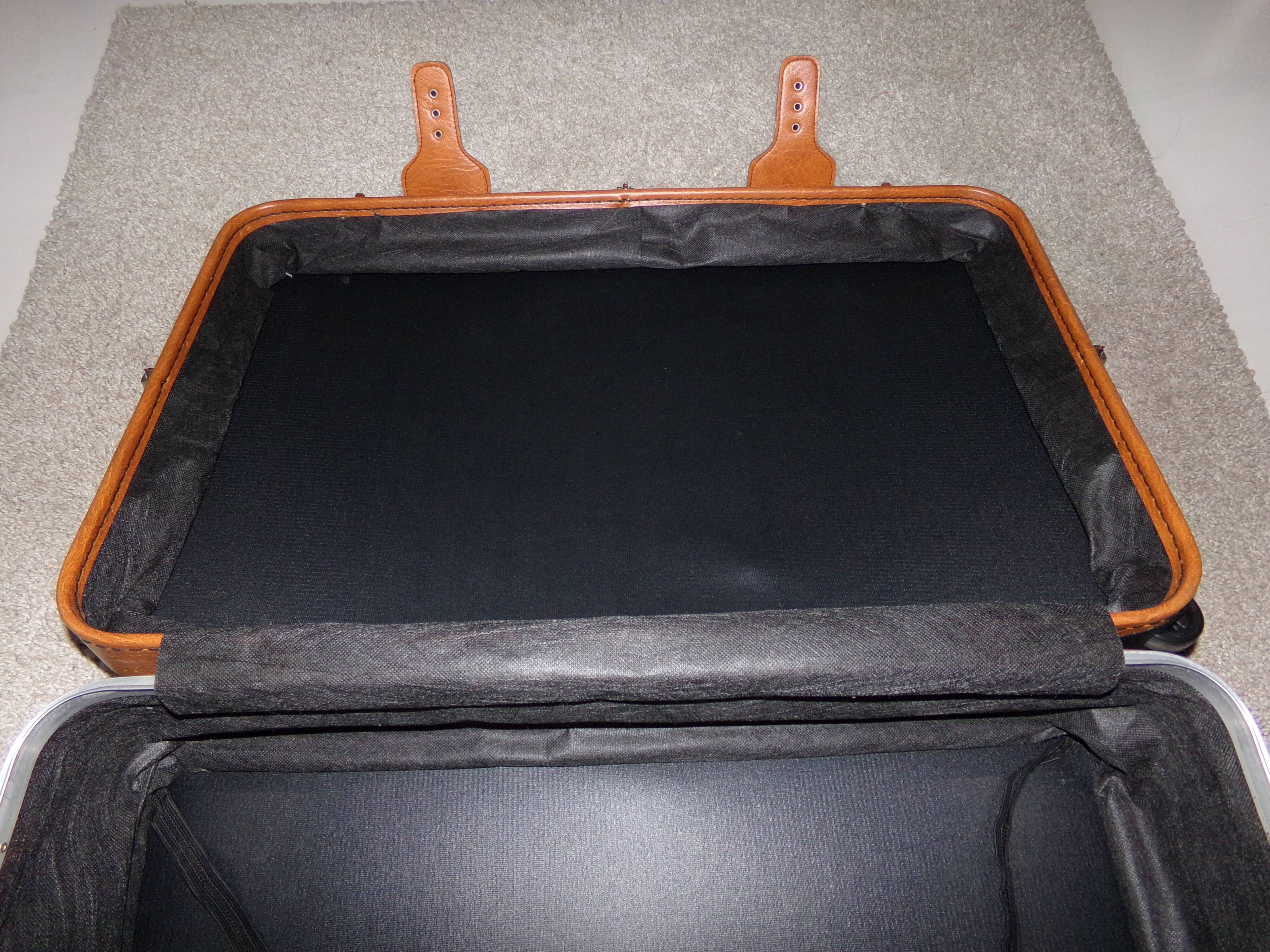 Vintage retro skai case