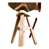 Tripod screw stool in light wood