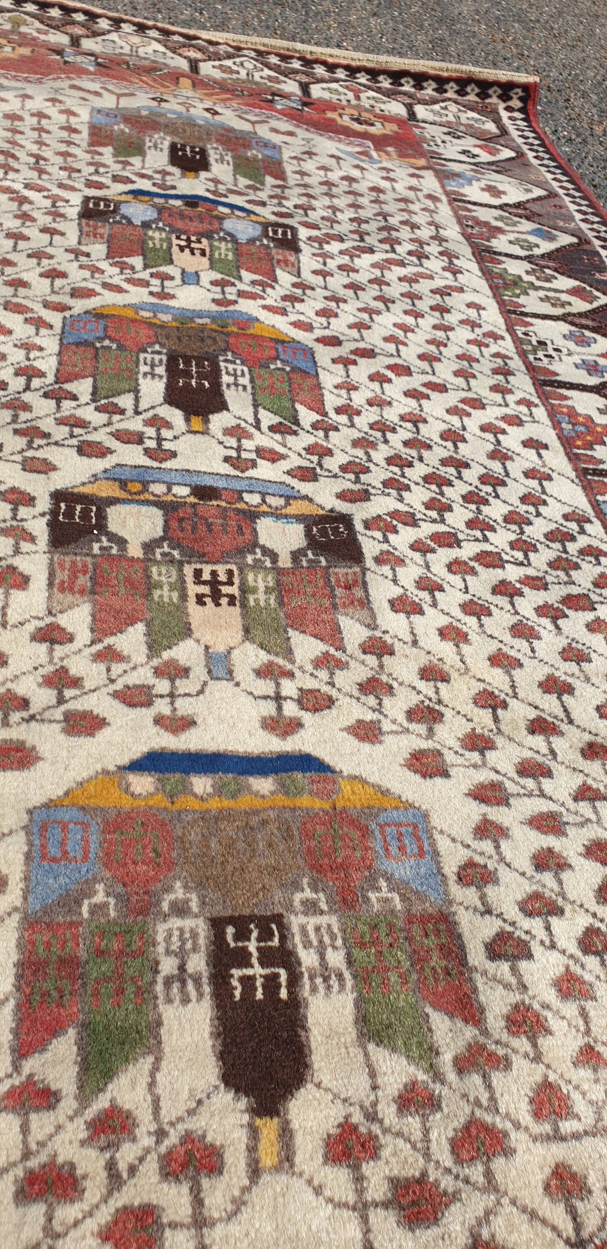 Oriental wool rug entirely handmade