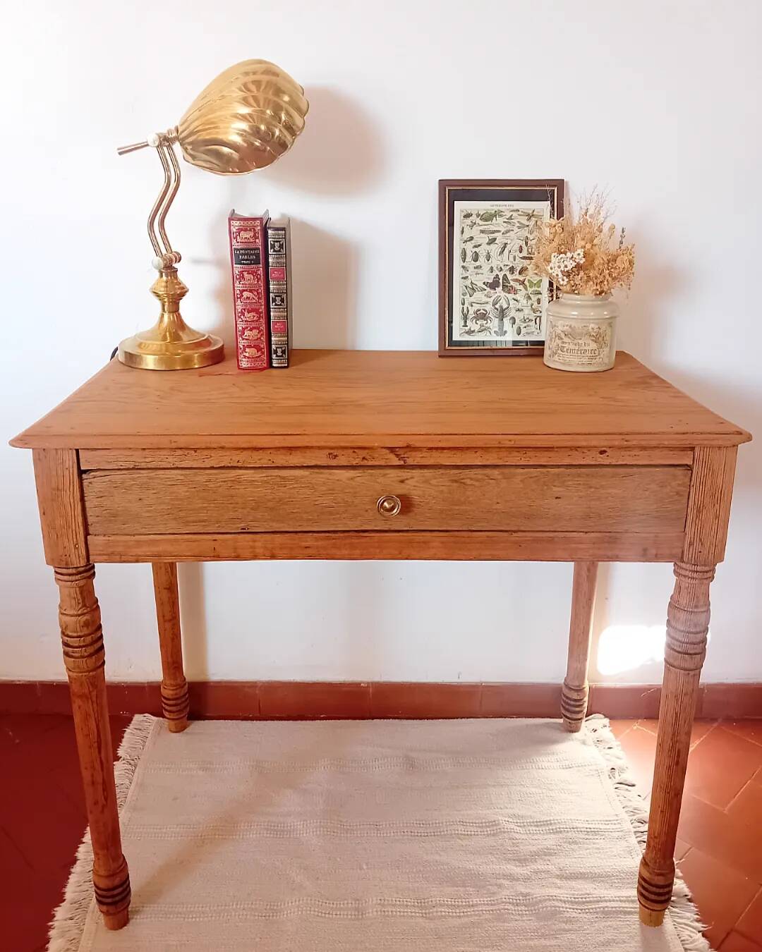 Children's desk or side table