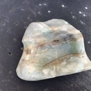 Cendrier taille dans une pierre polie verte et veines vintage