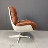 Space age fiberglass swivel chair, 1960s