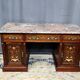 Bureau d'écriture victorien en palissandre par James Shoolbred.