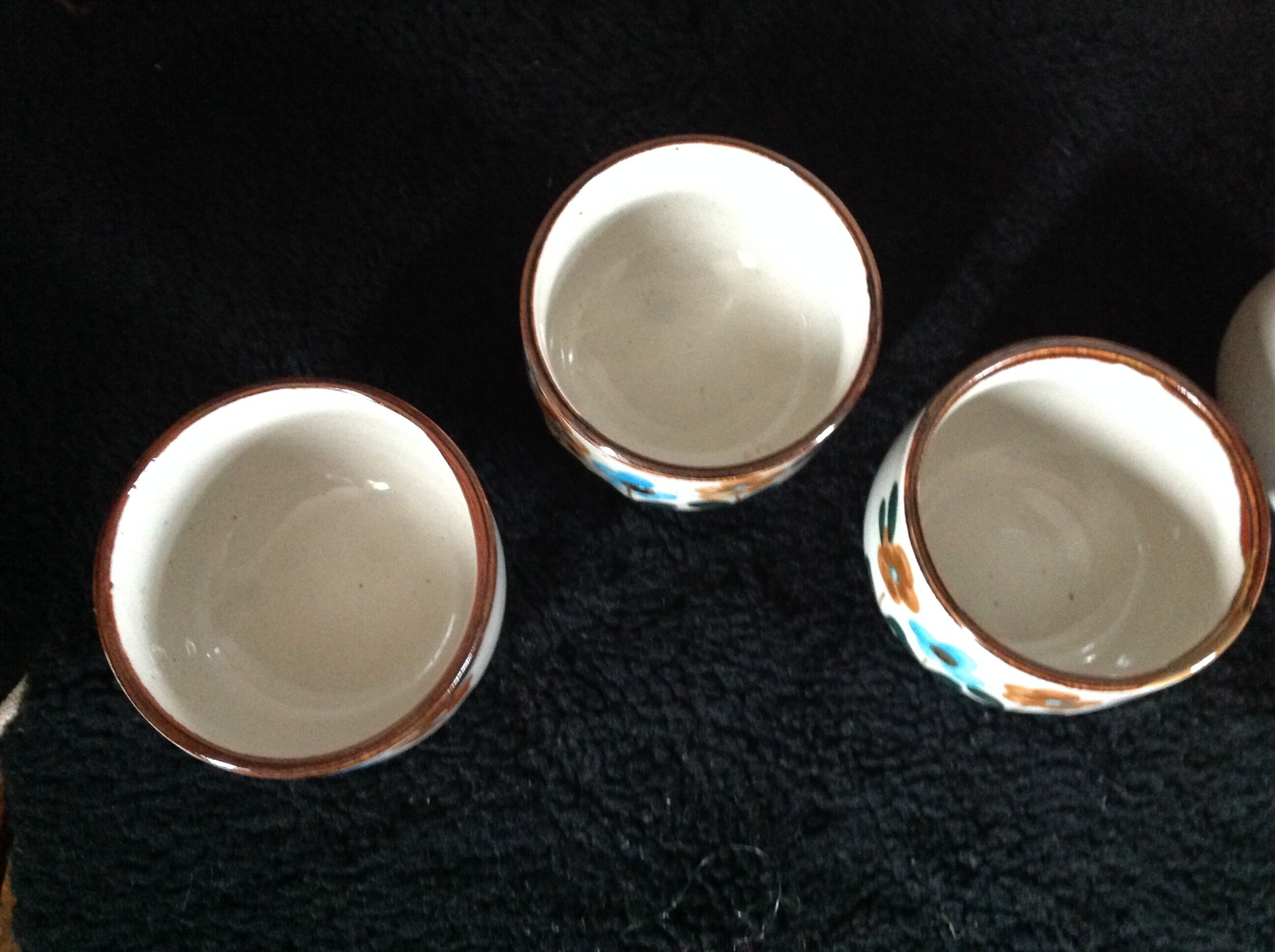 Series of 5 vintage cups