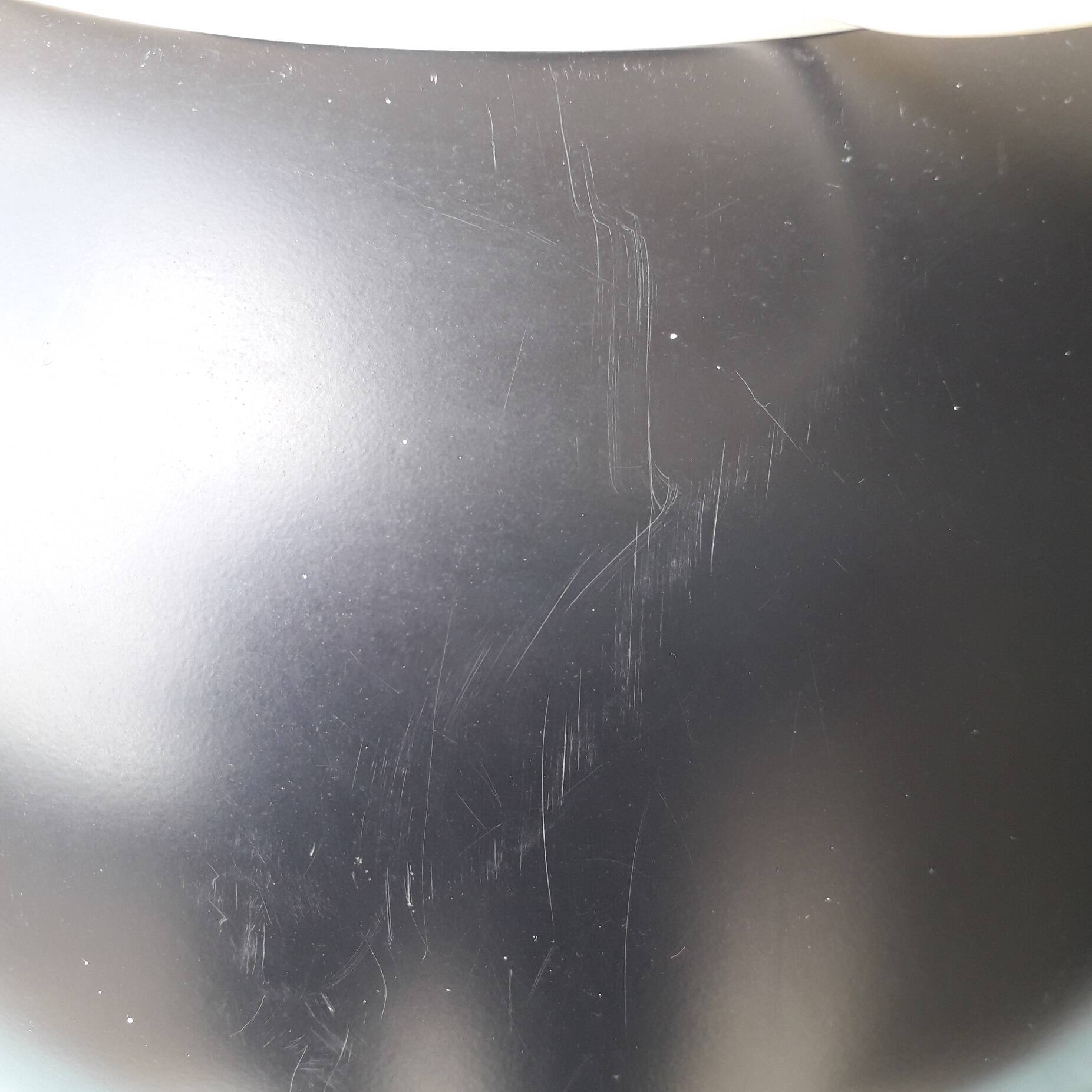 Black metal suspension