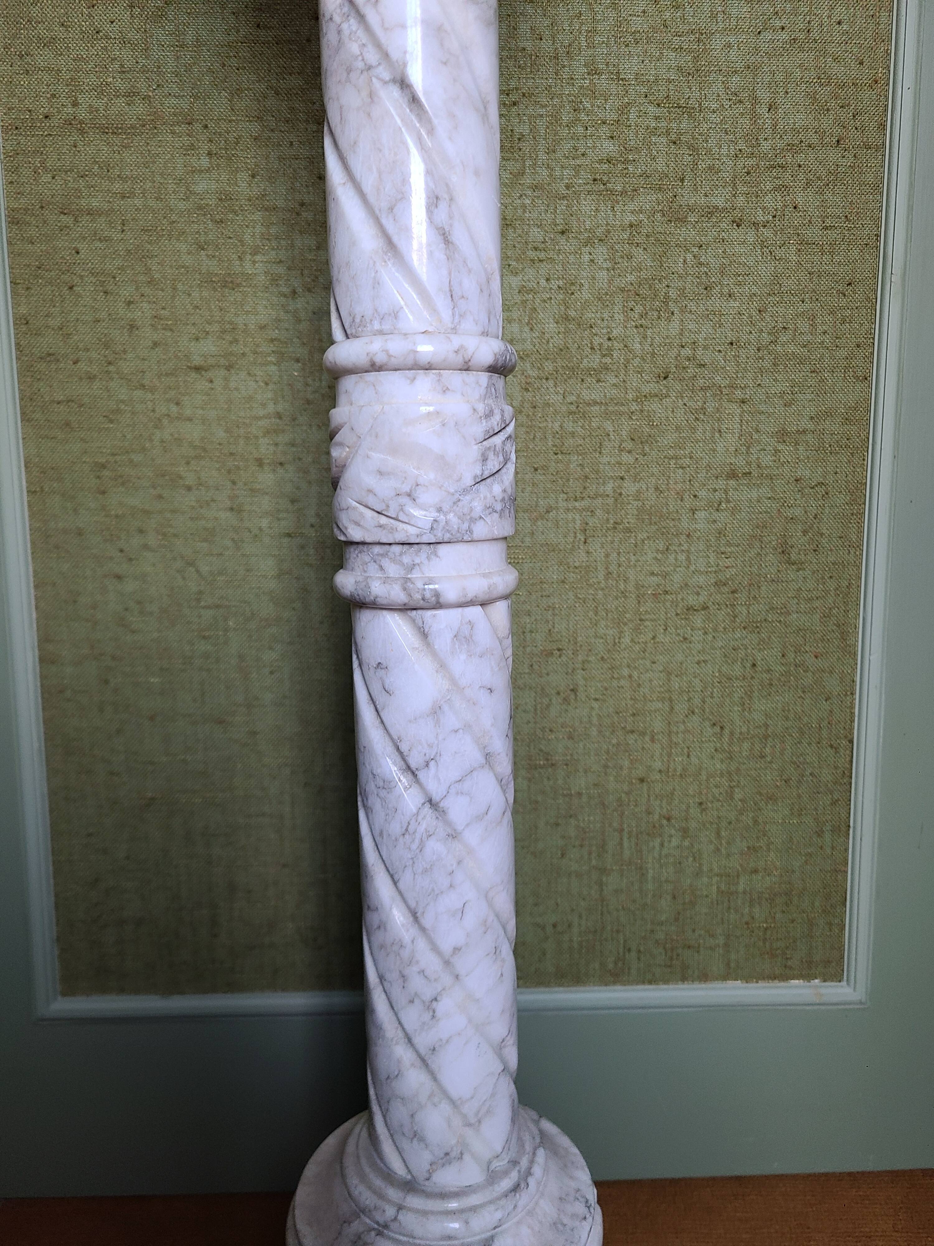 Octagonal column in white marble h95cm l+l20cm