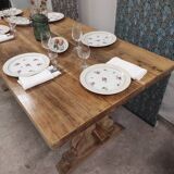 Farm table