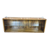 Vitrine suspendue en noyer après rénovation. Style vintage / loft / sur mesure