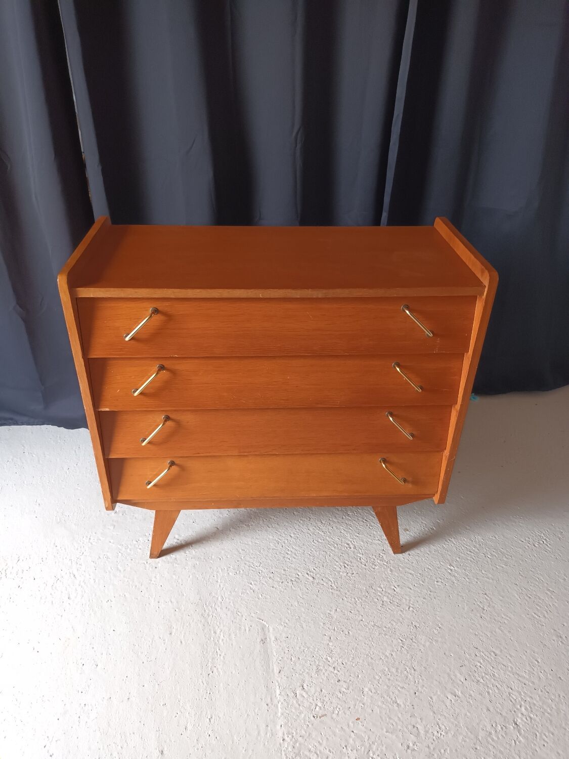 Vintage chest of drawers