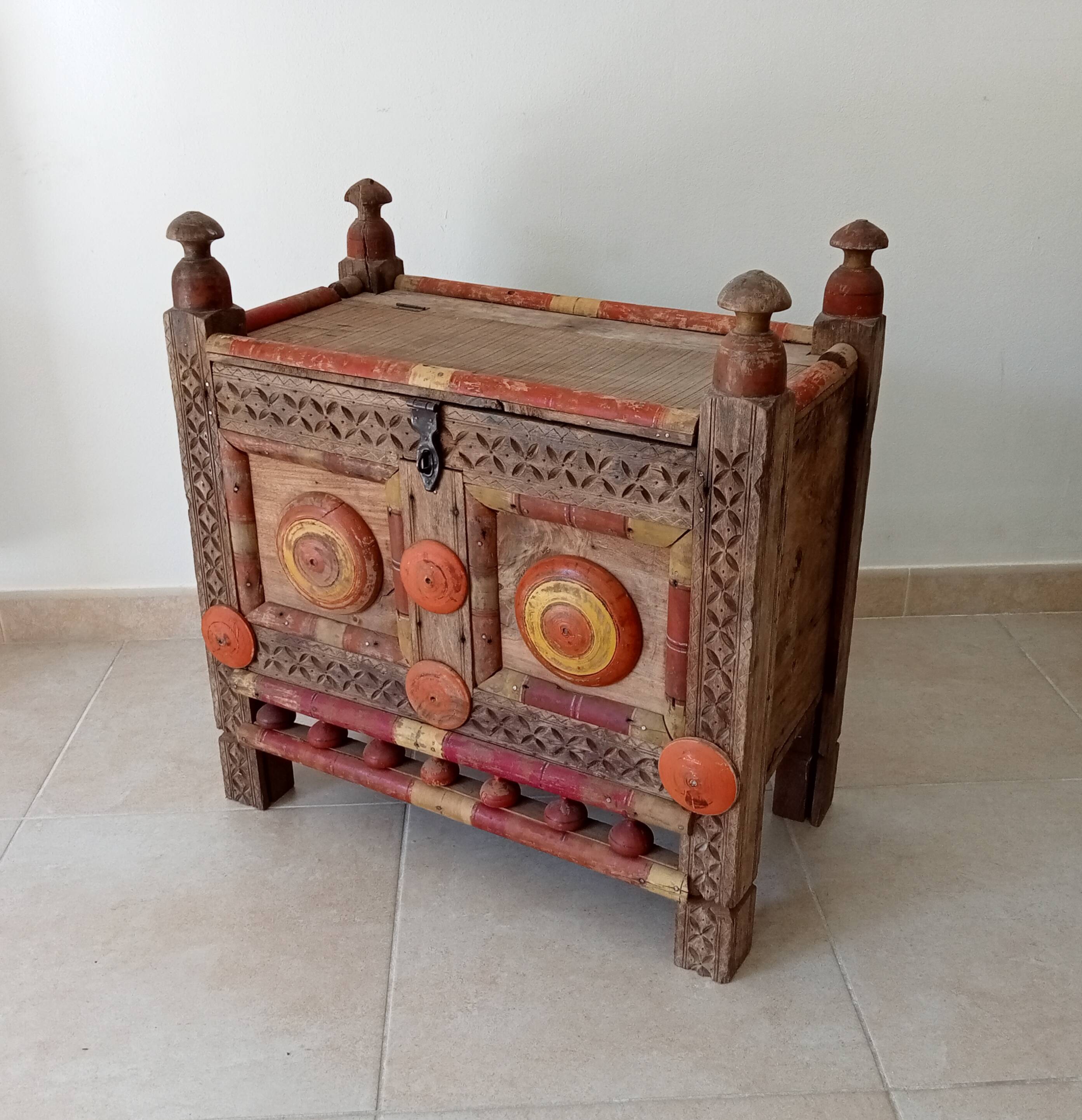 Antique Pakistani chest from the end of the 19th century