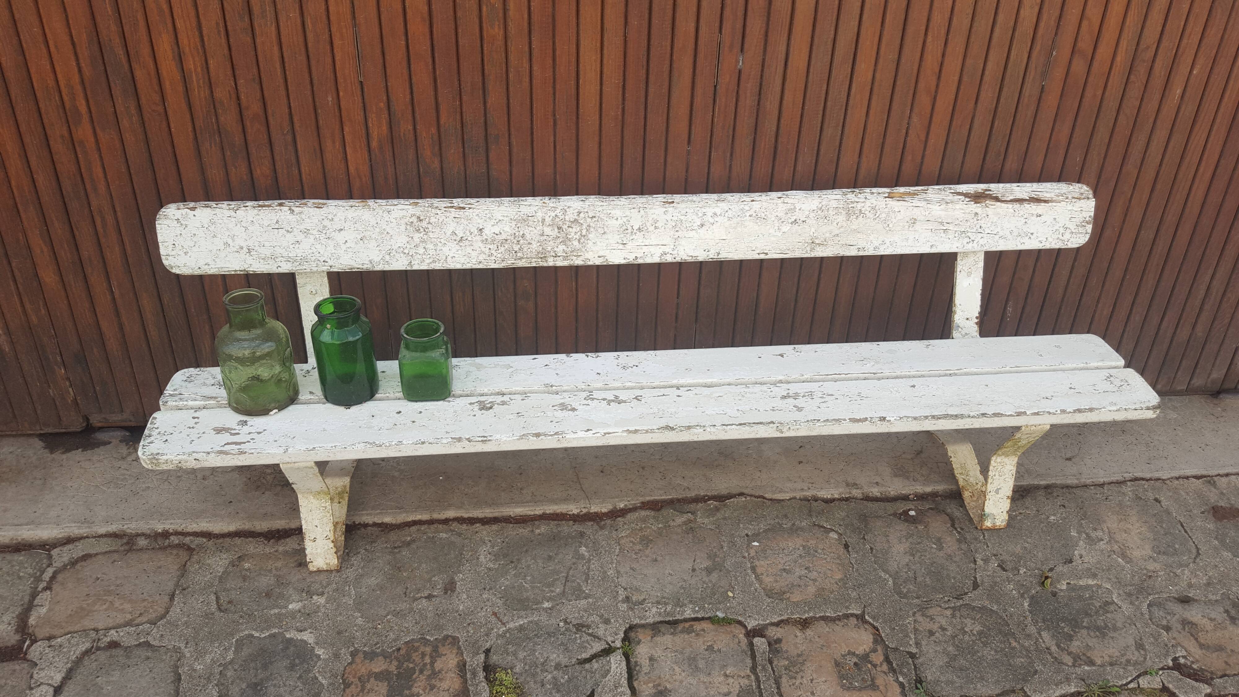 Old school bench white old patina