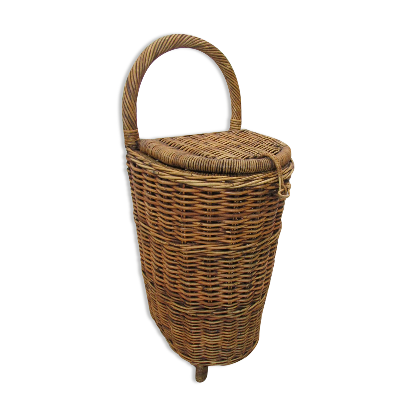 Basket woven wicker, trolley on wheels