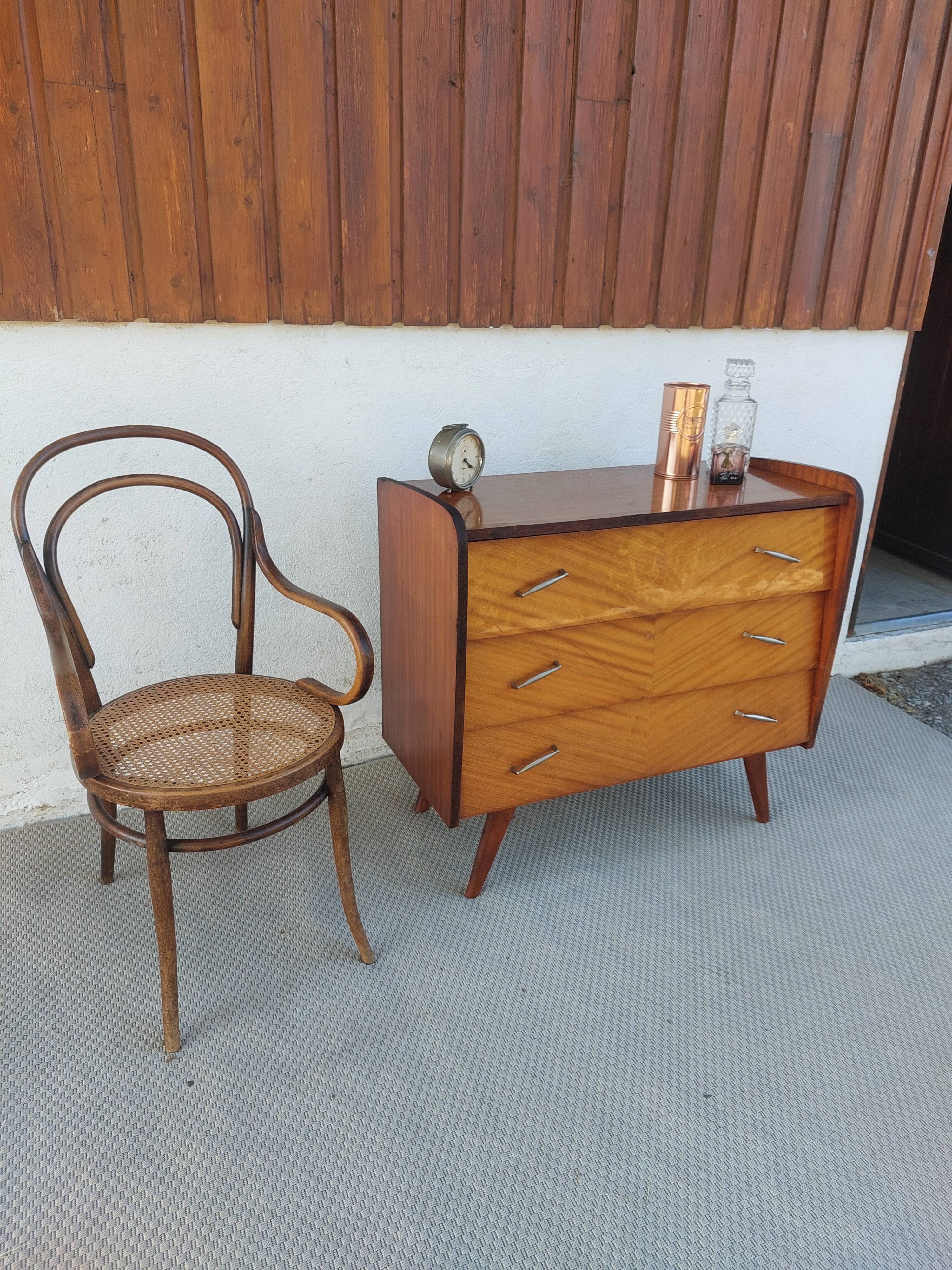 commode aux pieds compas, effet miroir, vintage
