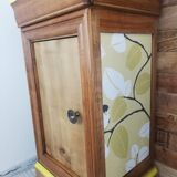 Pair of bedside tables Fly away
