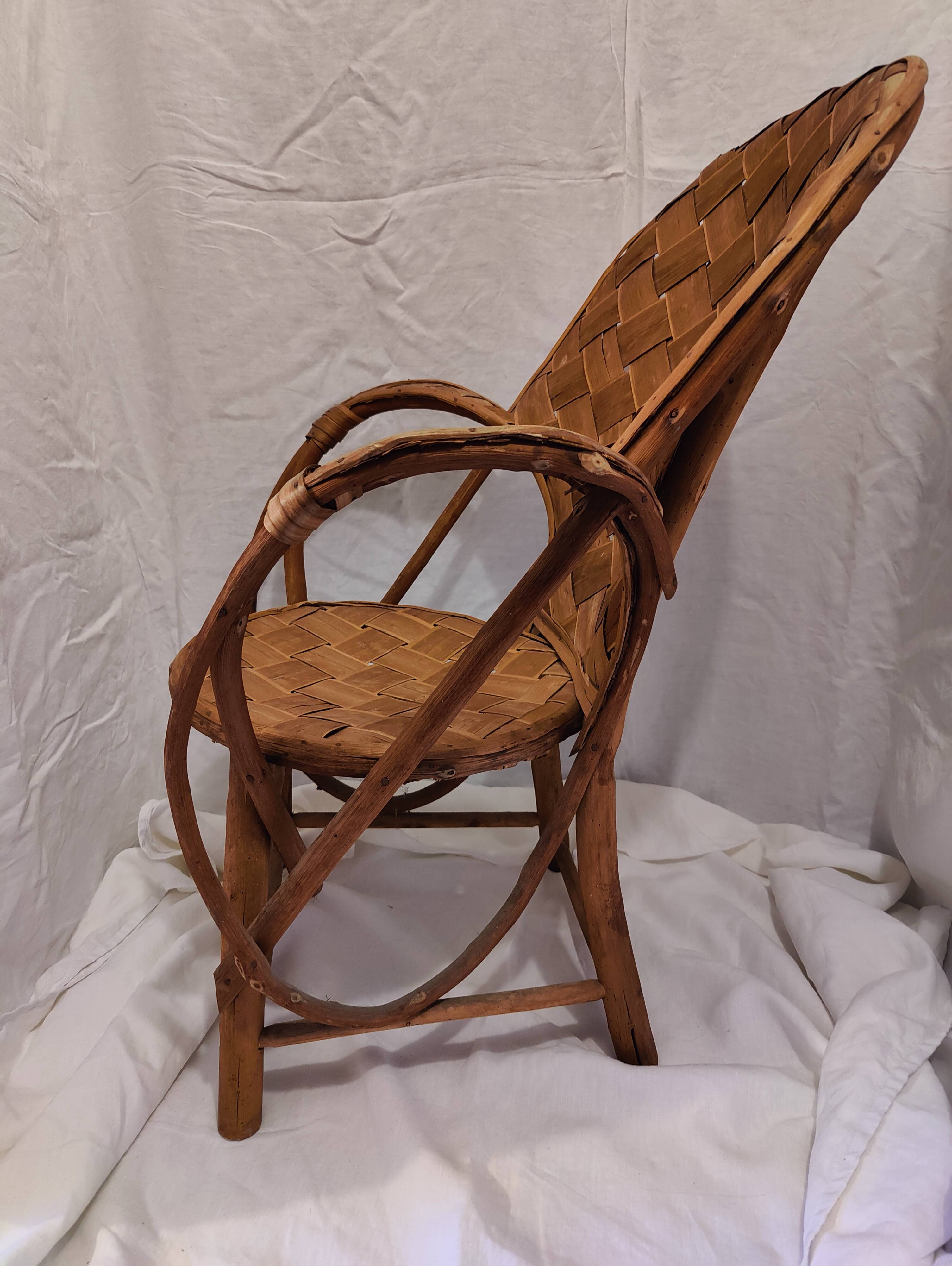 Fauteuil en lames de châtaignier tressées dit Le Corbusier